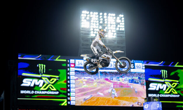 Ryder DiFrancesco og Rockstar Energy Husqvarna Factory Racing på Anaheim 2-pallen
